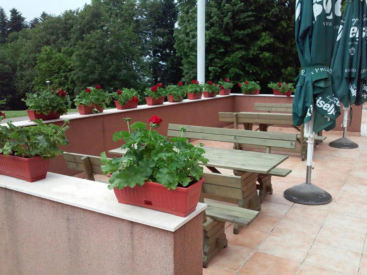 Hotel Monument Mrakovica Buitenkant foto